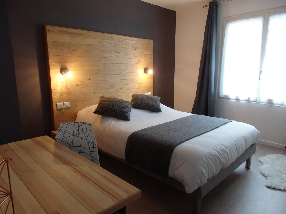 Hotel Castel Neuves-Maisons Esterno foto