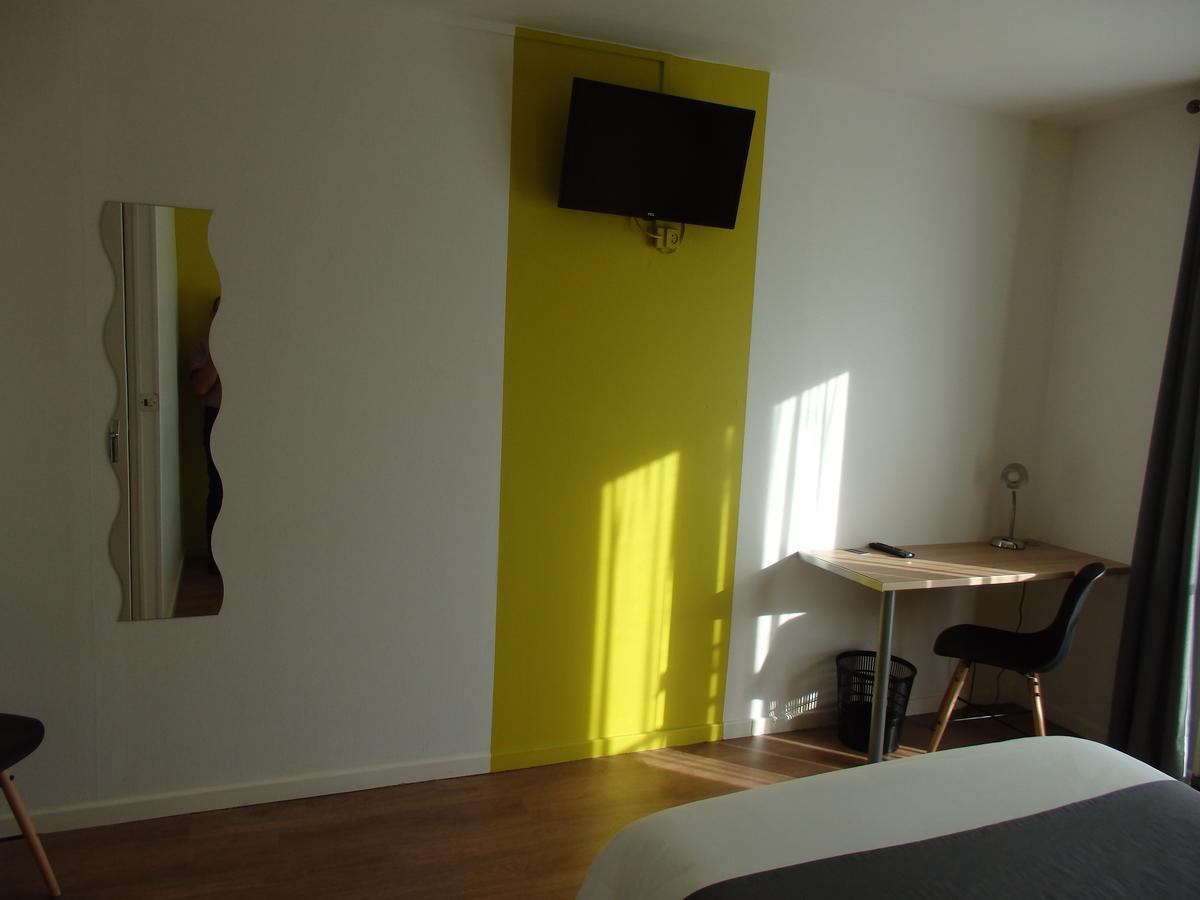 Hotel Castel Neuves-Maisons Esterno foto