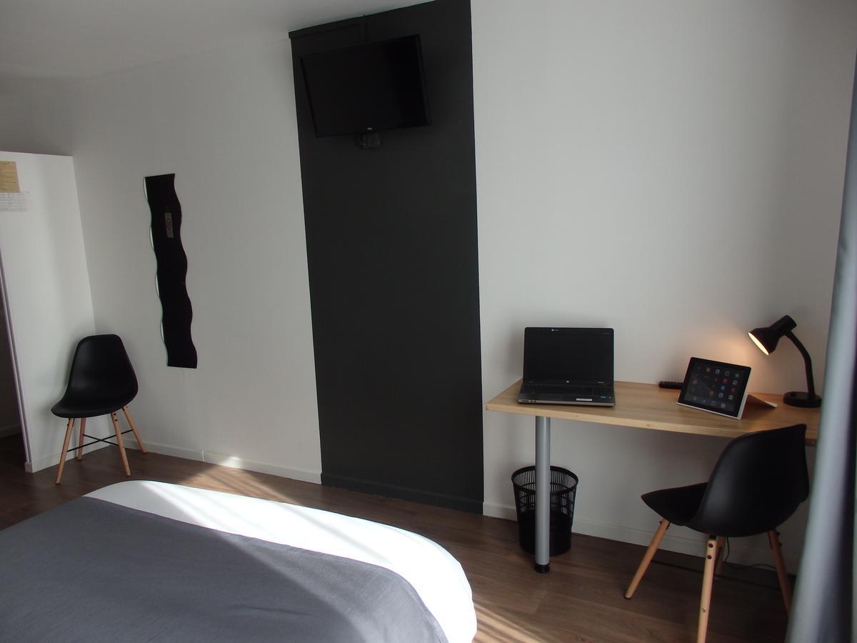 Hotel Castel Neuves-Maisons Esterno foto